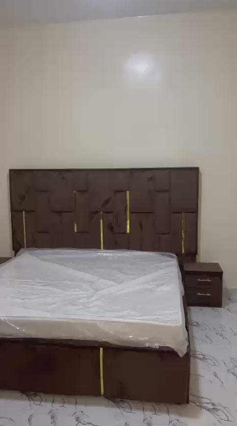 lit capitonné plaque